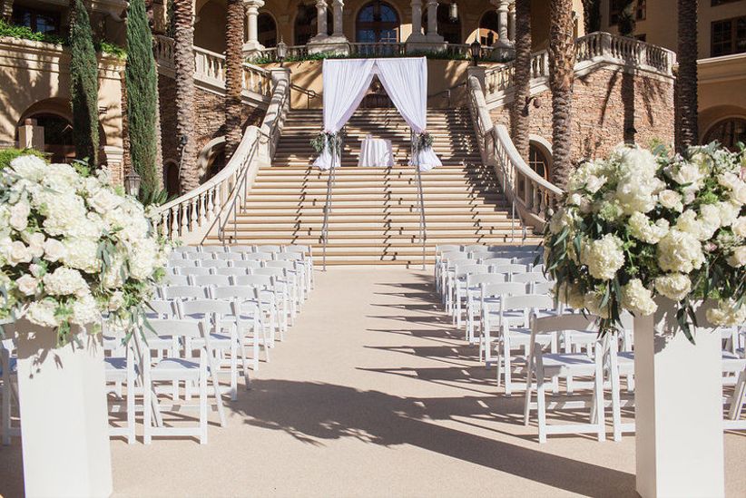 7 Outdoor Wedding Venues in Las Vegas With Amazing Views - WeddingWire